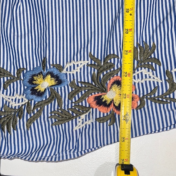 Caslon Blue and White Graphic Bell Sleeve Blouse stripped and boho style - Picture 11 of 12